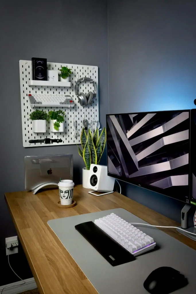 10 Best Office Design Ideas for Small & Large Spaces 7 small office design