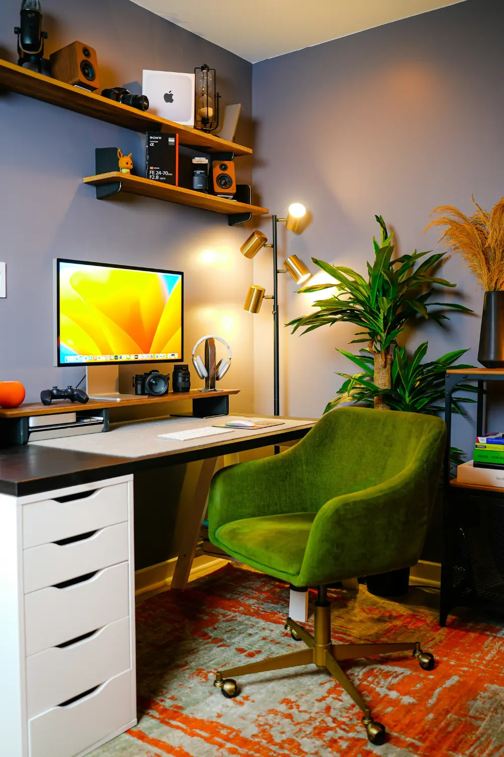 11 Space-Efficient Small Home Office Ideas You'll Love 10 small office spaces