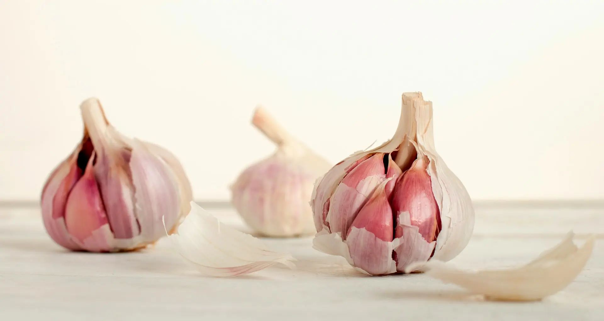 40+ Immune-Boosting Foods You Should Eat Daily 14 Garlic