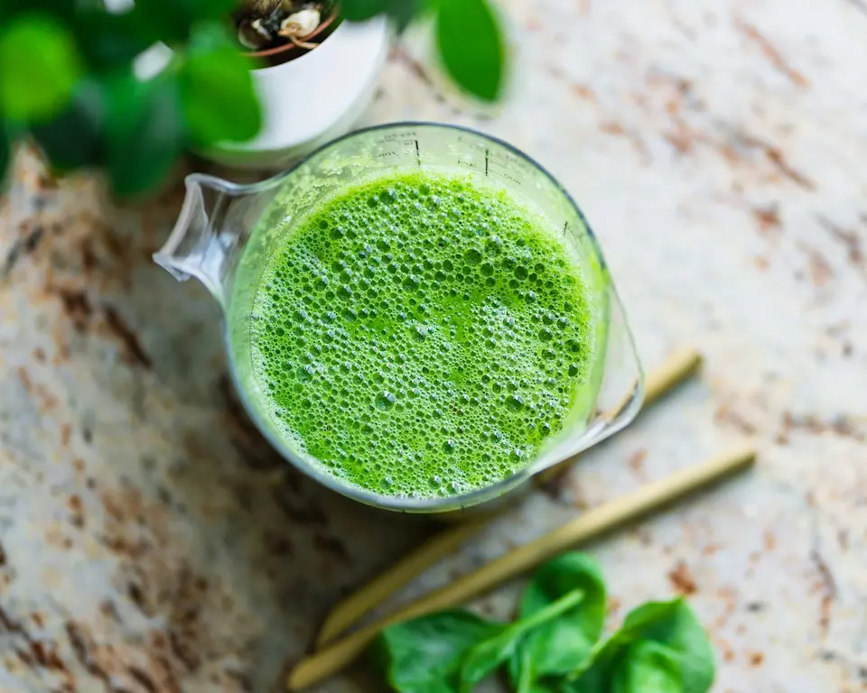 7-Day Detox Plan to Reset Your Body After the Holidays 9 Green smoothie