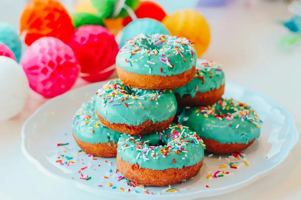 10 Common Weight Loss Mistakes That Slow You Down 9 donuts