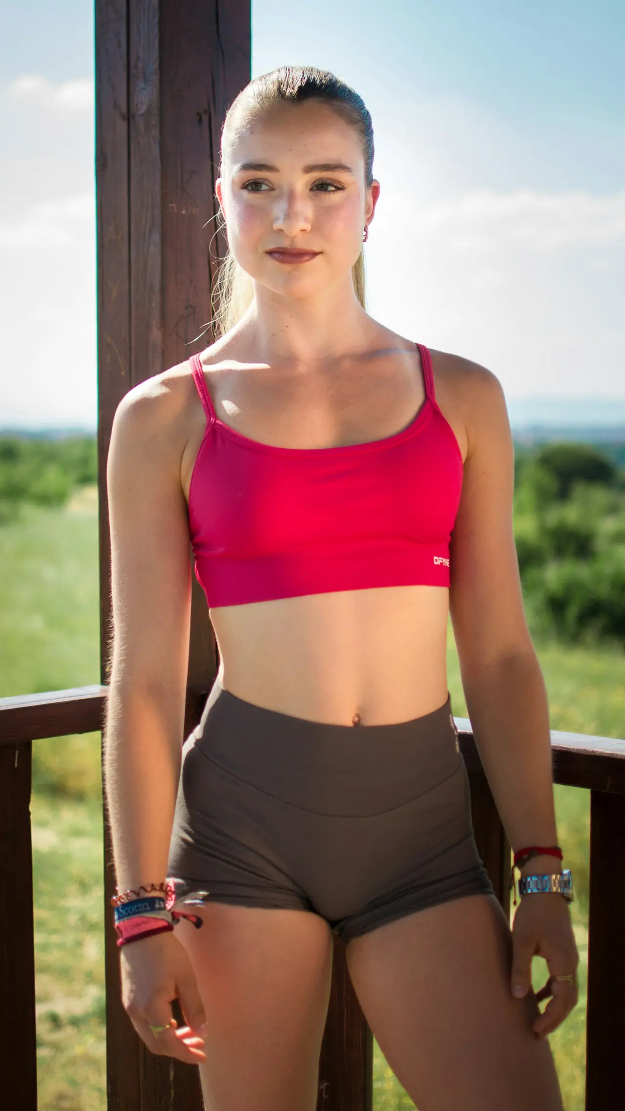 How to Match Your Makeup with Your Outfit (Easily) 11 how to choose concealer color