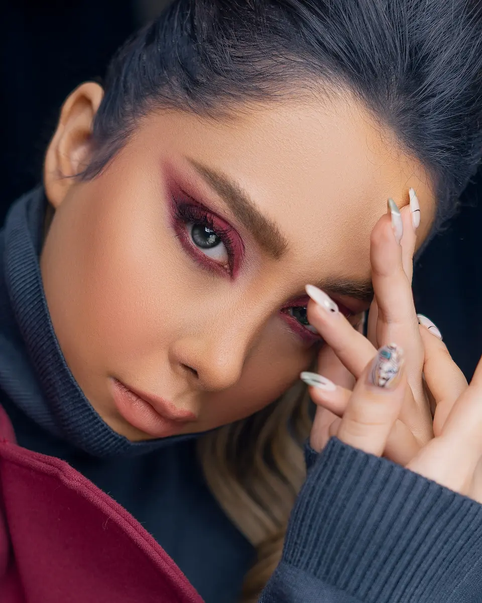 How to Match Your Makeup with Your Outfit (Easily) 9 how to choose concealer shade