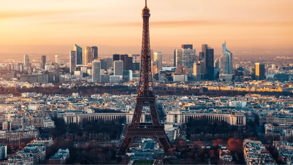 places to visit in paris