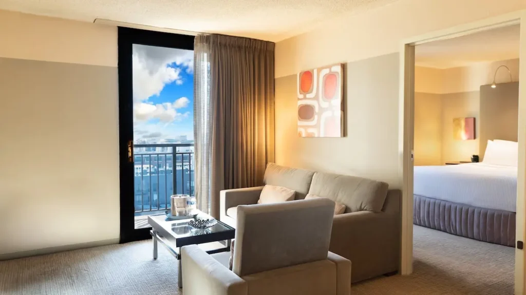 Crowne Plaza Chicago West Loop by IHG Crowne Plaza Chicago West Loop by IHG