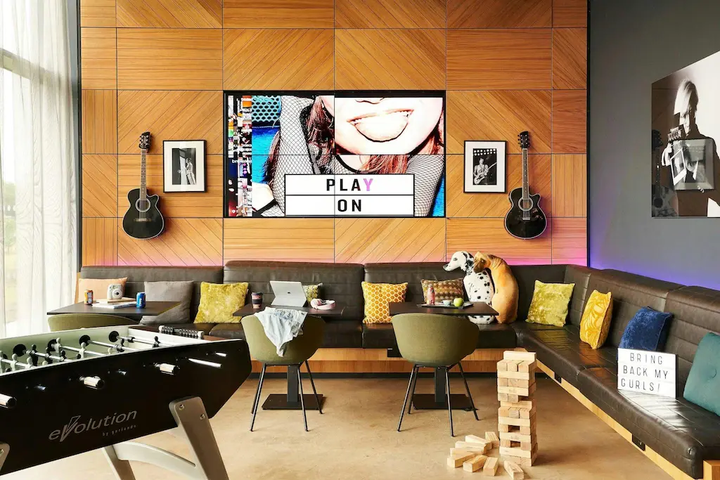 Moxy Edinburgh Airport Moxy Edinburgh Airport