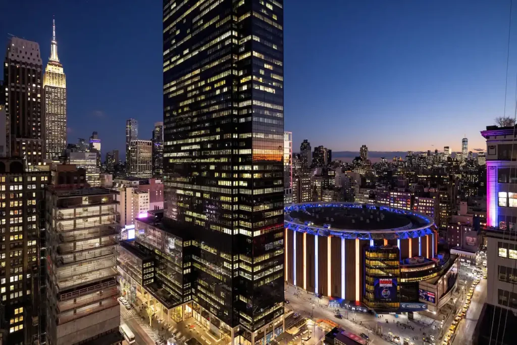 New Yorker by Lotte Hotels