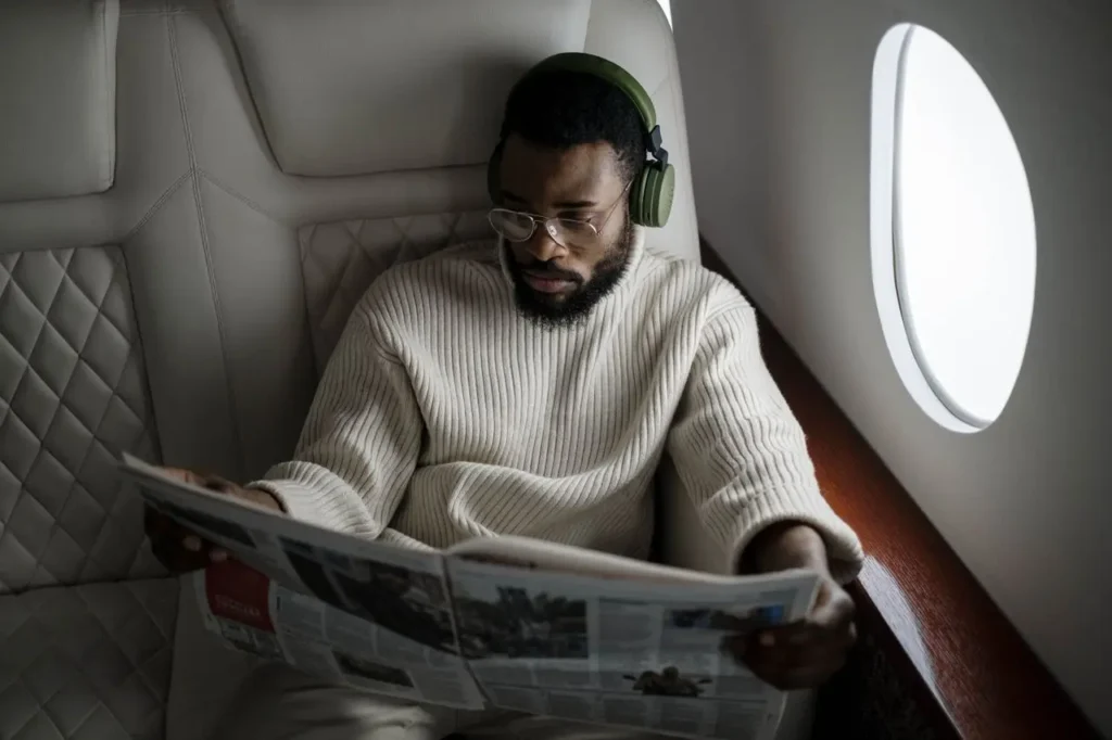 Things to do on a plane without wifi Things to do on a plane without wifi
