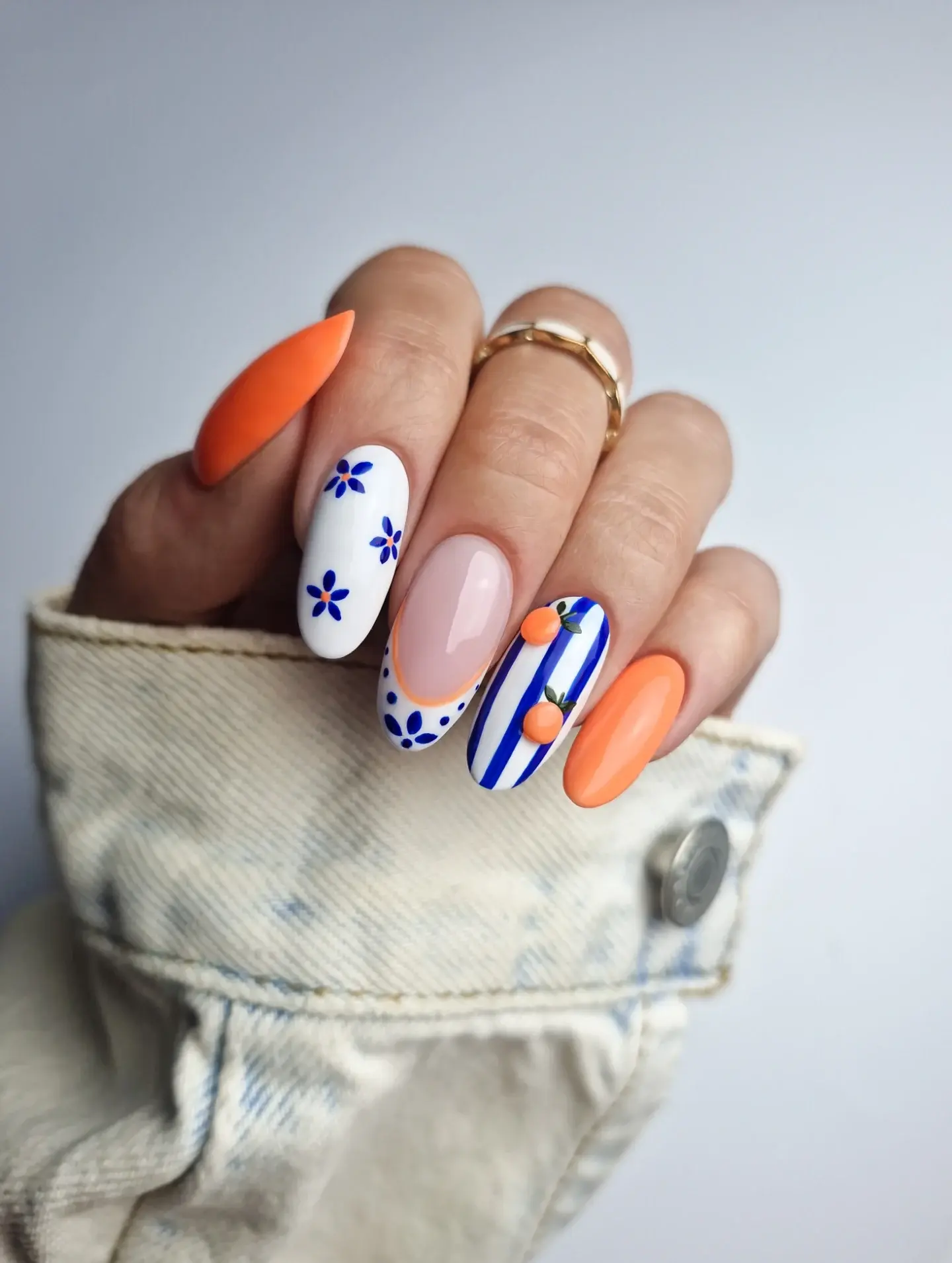 august simple nails ideas 3