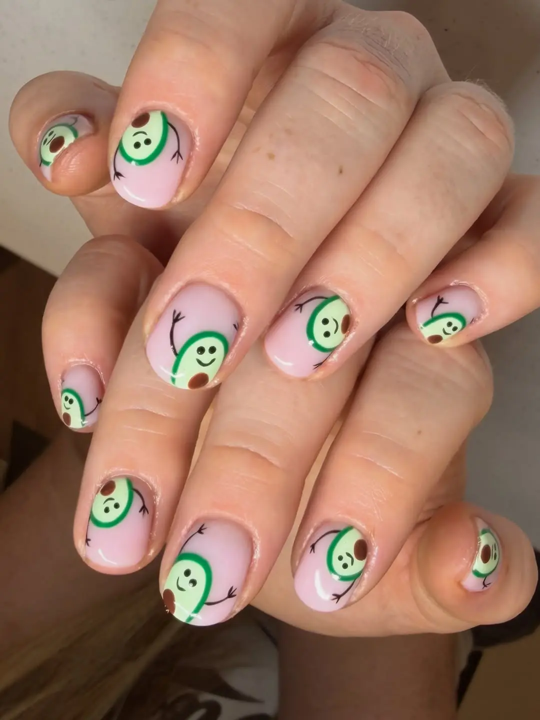 august simple nails ideas 4