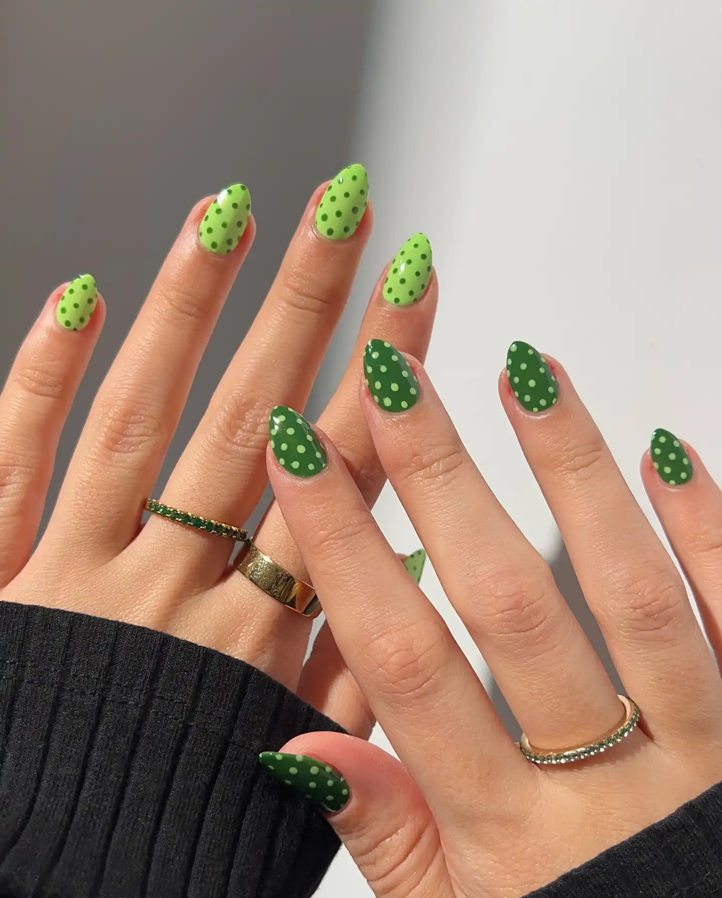 nails to match green dress 2