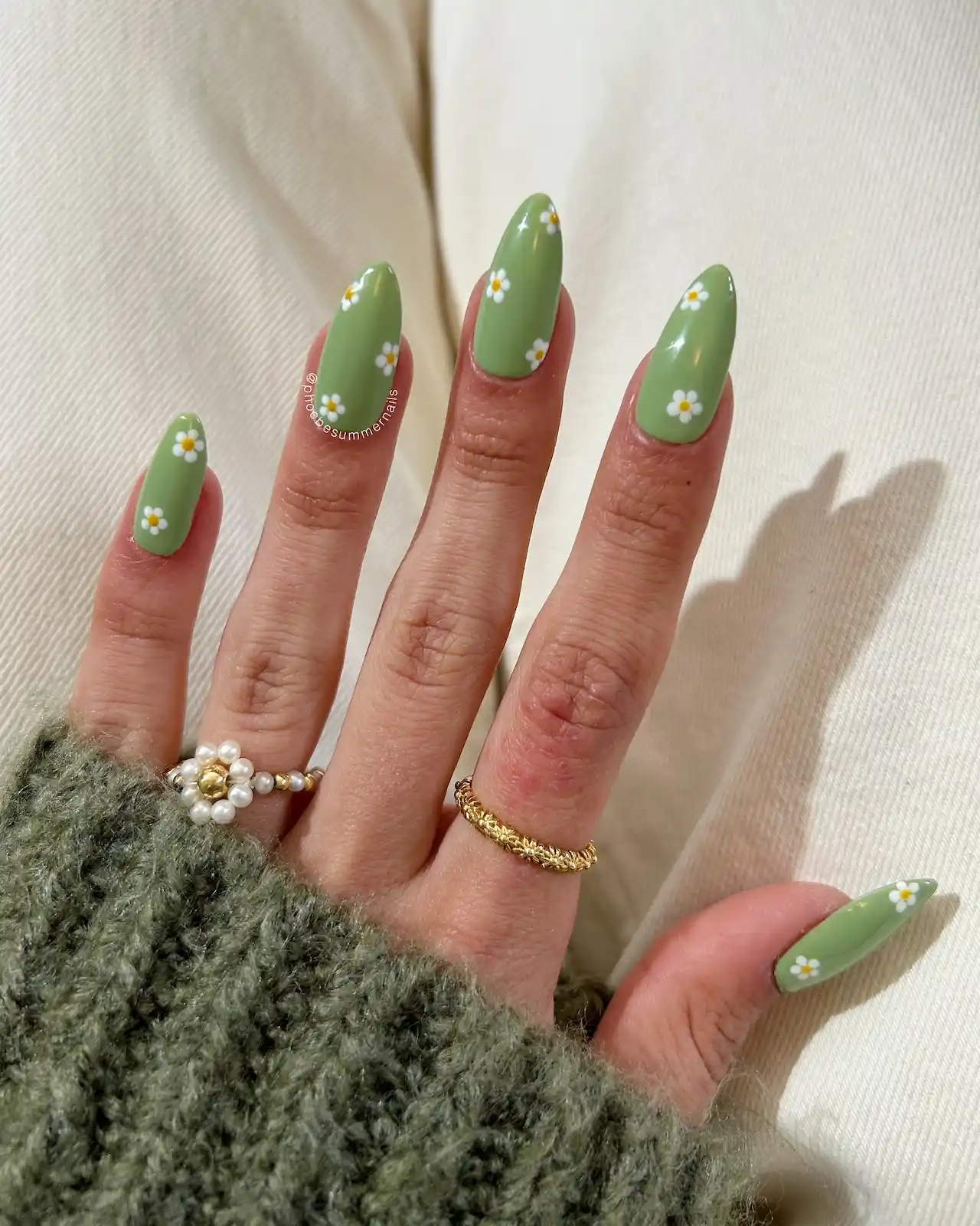 nails to match green dress 4