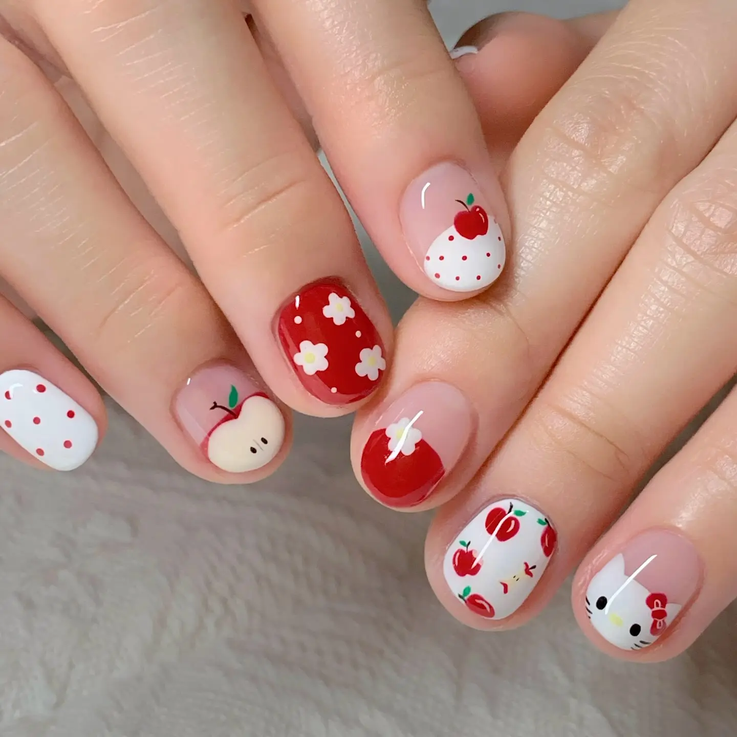 cute korean nails 14