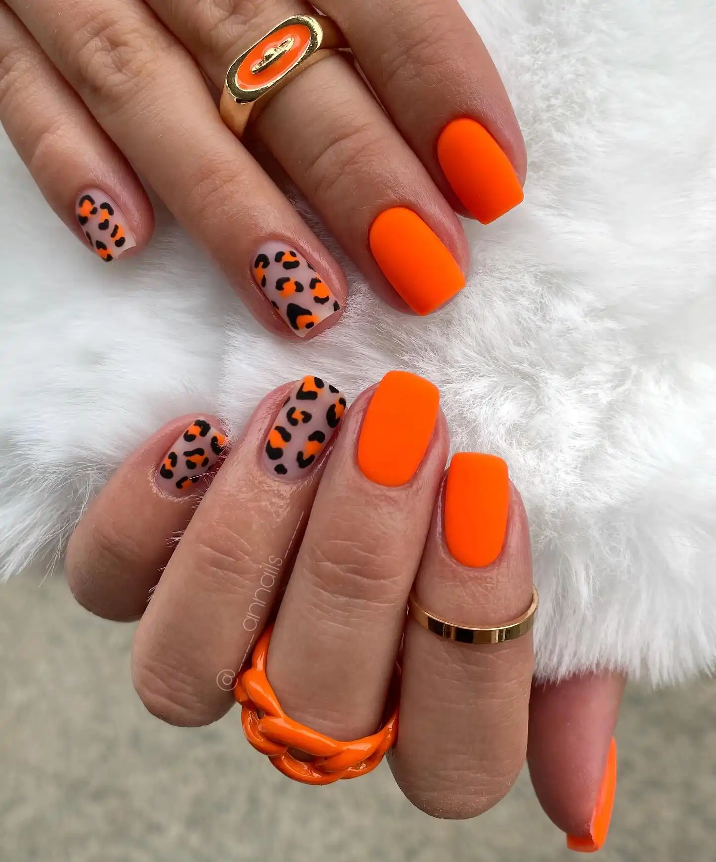 nails to match orange dress 3